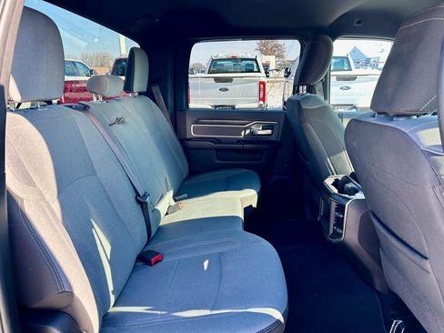 Used 2021 RAM 2500 Big Horn w/ Level 1 Equipment Group image 17