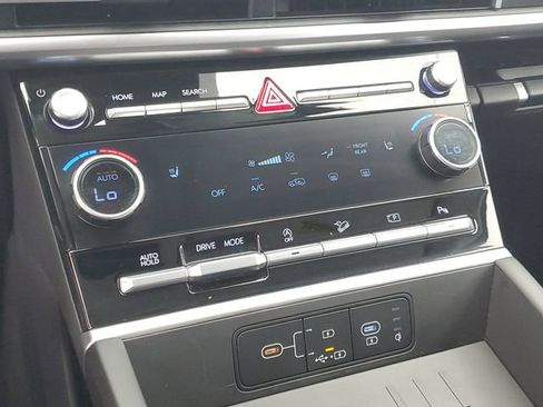 Used 2025 Hyundai Santa Fe SEL FWD image 29