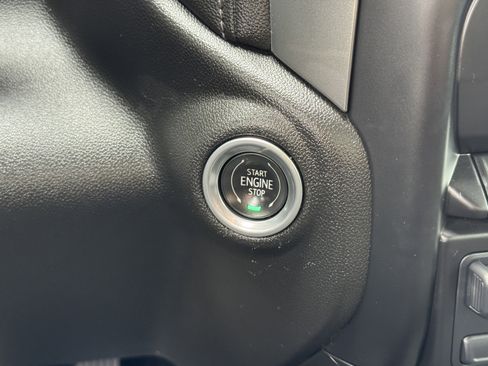 Used 2022 Chevrolet Silverado 2500 LT w/ Convenience Package image 25