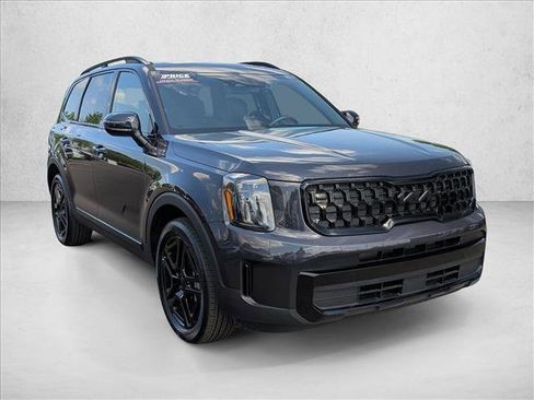 Used 2025 Kia Telluride EX X-Line AWD/4WD image 3