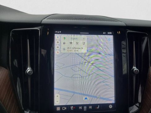 Used 2023 Volvo XC60 B5 Plus w/ Climate Package image 16