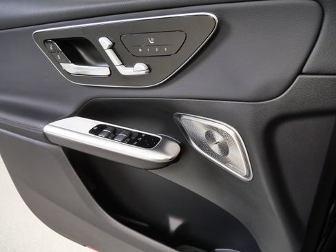 Certified 2026 Mercedes-Benz GLC 300 4MATIC image 23