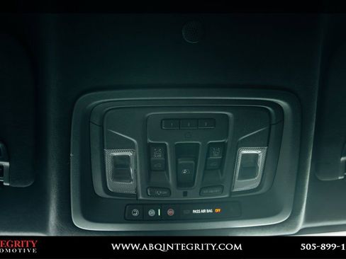 Used 2025 GMC Sierra 2500 AT4X image 35