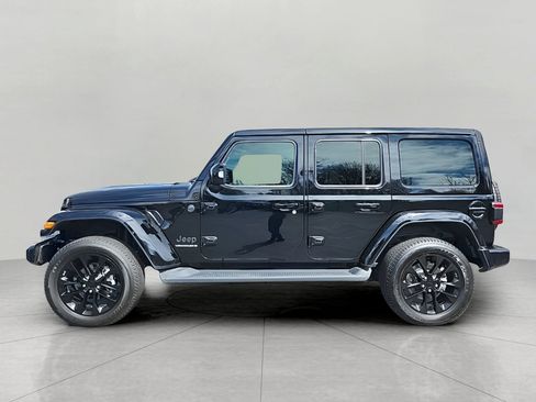 Used 2023 Jeep Wrangler Unlimited Sahara image 5