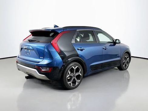 Used 2023 Kia Niro SX Touring FWD image 6