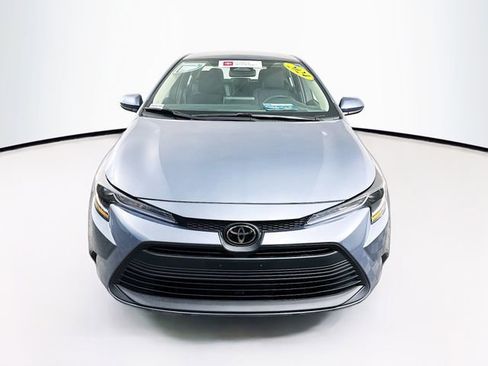 Certified 2024 Toyota Corolla LE image 2