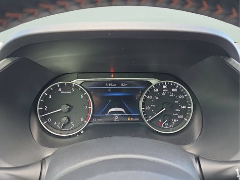 Used 2025 Nissan Sentra SR FWD image 48