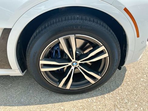 Used 2024 BMW X7 xDrive40i w/ Executive Package AWD/4WD image 55