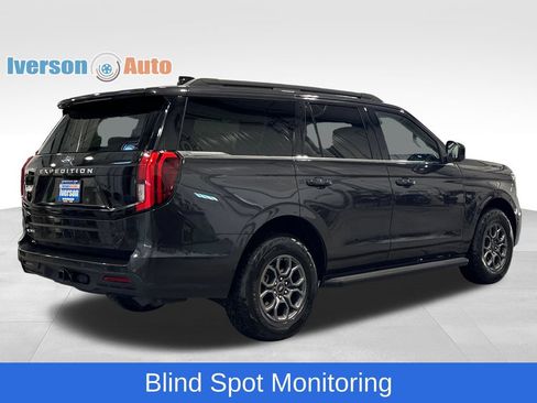 Used 2025 Ford Expedition Active AWD/4WD image 9