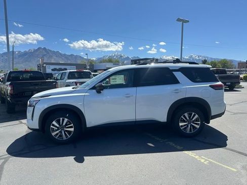 New 2026 Nissan Pathfinder SL AWD/4WD image 6