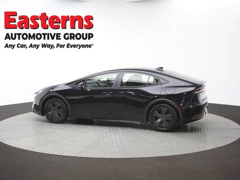 Used 2025 Toyota Prius LE FWD image 59