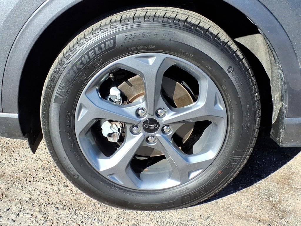 Used 2024 Ford Escape ST-Line w/ Tech Pack #1 AWD/4WD image 9