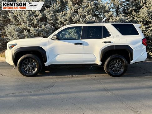 Used 2025 Toyota 4Runner SR5 image 4
