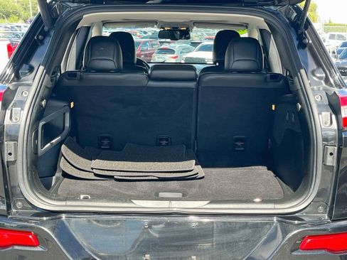 Used 2016 Jeep Cherokee Overland w/ Technology Group FWD image 25
