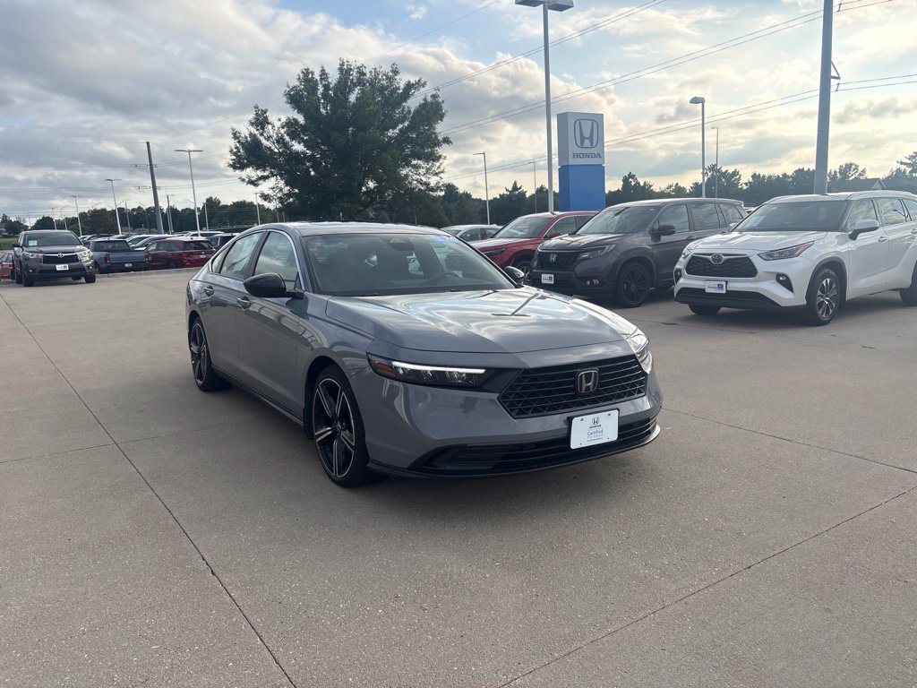 Used 2024 Honda Accord Sport image 3