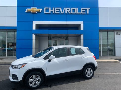Used 2017 Chevrolet Trax LS AWD/4WD image 1