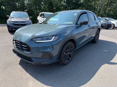 Used 2024 Honda HR-V Sport image 1