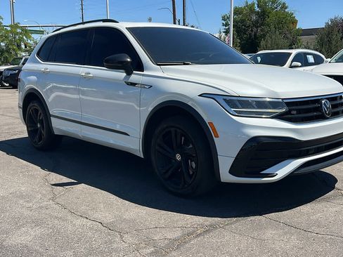 Certified 2024 Volkswagen Tiguan SE R-Line AWD/4WD image 3