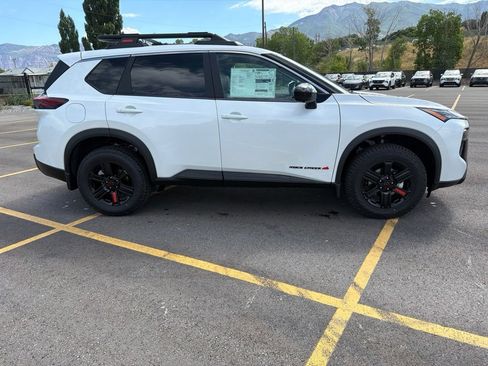 New 2026 Nissan Rogue SV AWD/4WD image 2