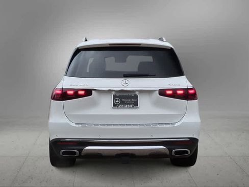 Used 2025 Mercedes-Benz GLS 450 4MATIC image 7