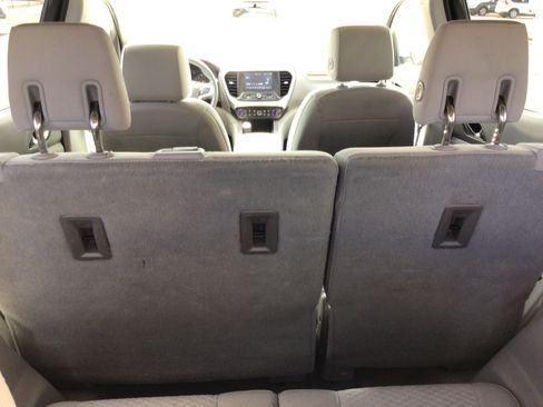 Used 2019 GMC Acadia SLE AWD/4WD image 10