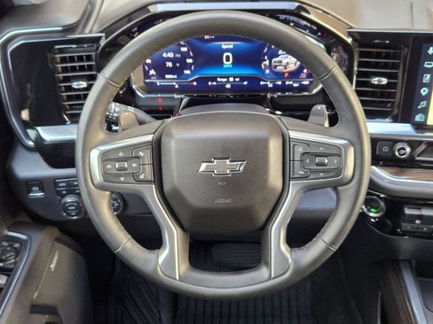 Used 2025 Chevrolet Silverado 1500 LT Trail Boss w/ LT Trail Boss Premium Package AWD/4WD image 18