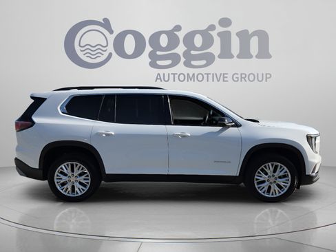 Used 2026 GMC Acadia Elevation w/ Elevation Premium Package FWD image 6