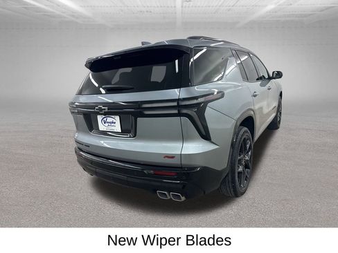 Used 2024 Chevrolet Traverse RS image 13