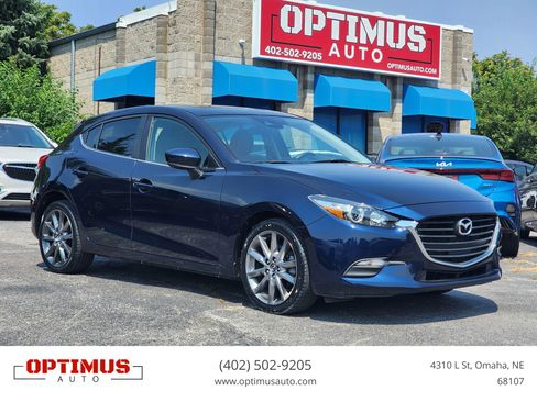 Used 2018 MAZDA MAZDA3 Touring FWD image 1