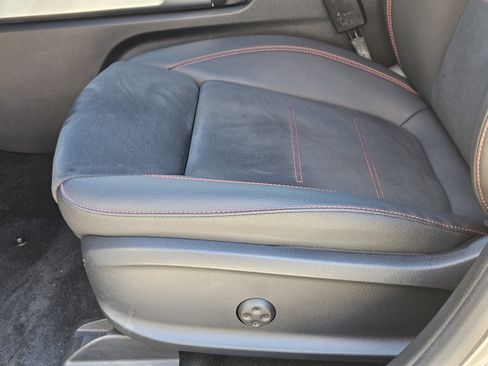 Used 2023 Mercedes-Benz EQB 300 4MATIC image 25