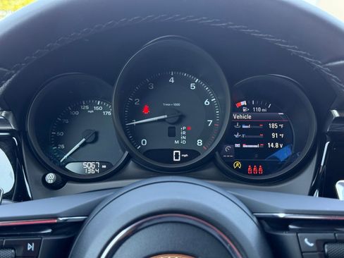 Used 2026 Porsche Macan AWD/4WD image 15