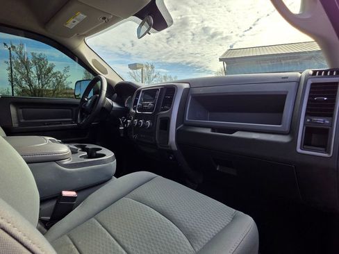 Used 2015 RAM 1500 Express image 17