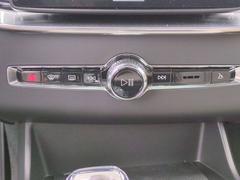 New 2026 Volvo XC90 B6 Plus w/ Protection Package Premier image 17