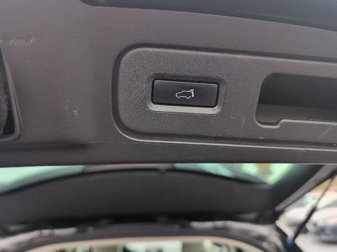 Used 2011 MAZDA CX-9 Grand Touring w/ Moonroof & Bose Audio Pkg image 12