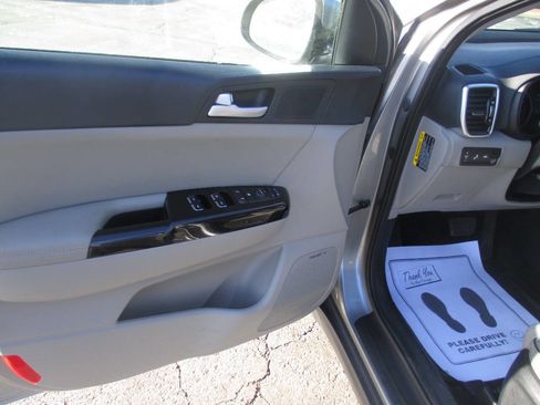 Used 2020 Kia Sportage EX w/ EX Technology Package image 13