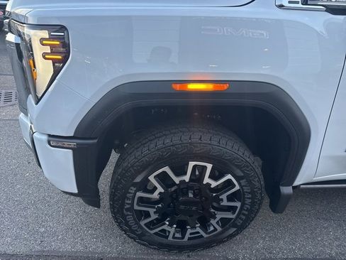 New 2026 GMC Sierra 2500 Denali w/ Denali Reserve Package image 4