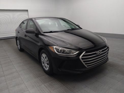 Used 2018 Hyundai Elantra SE image 13