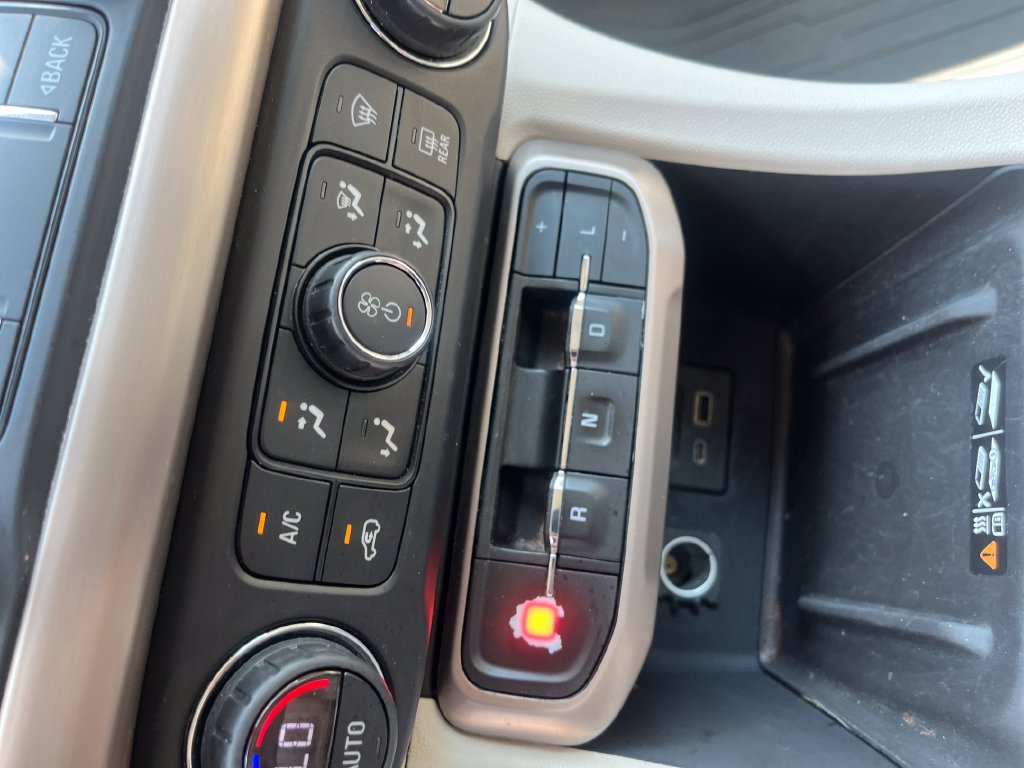 Used 2020 GMC Acadia Denali w/ Trailering Package AWD/4WD image 27