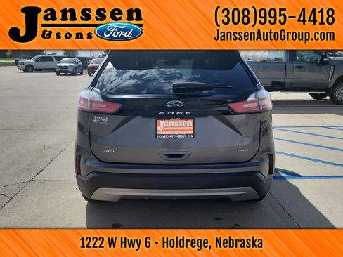 Used 2023 Ford Edge SEL AWD/4WD image 12