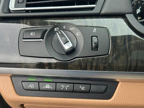 Used 2014 BMW 750Li image 17