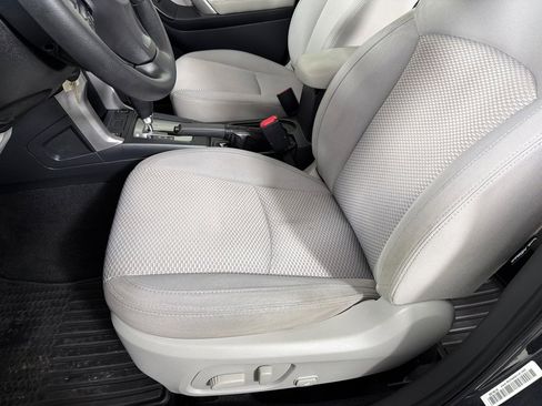 Used 2016 Subaru Forester 2.5i Premium AWD/4WD image 12