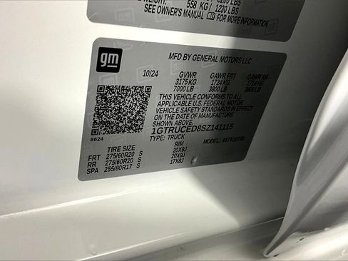 Used 2025 GMC Sierra 1500 Elevation image 9