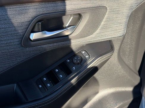 Certified 2023 Nissan Rogue SV image 12