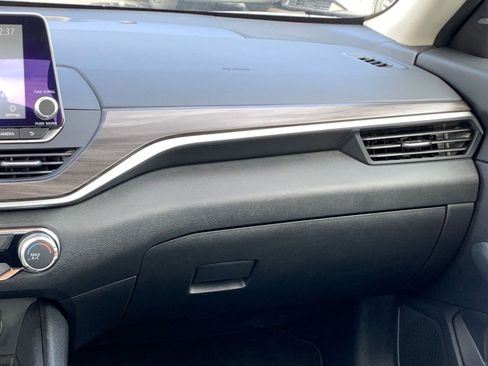 Used 2025 Nissan Altima 2.5 SV image 36