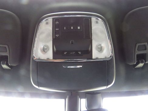 Used 2019 Jeep Grand Cherokee Limited AWD/4WD image 28
