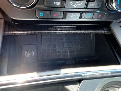 Used 2021 Ford F250 Lariat AWD/4WD image 32
