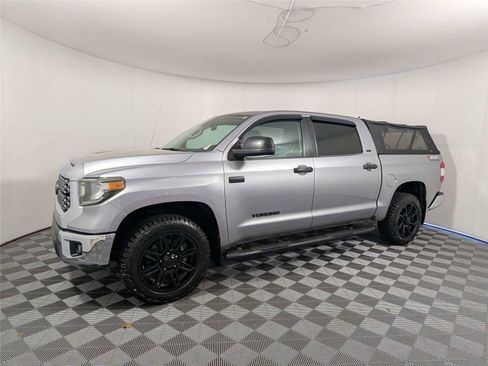 Used 2019 Toyota Tundra SR5 w/ SR5 Upgrade Package image 2