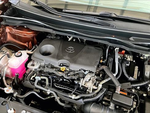 Used 2021 Toyota Sienna LE FWD image 28