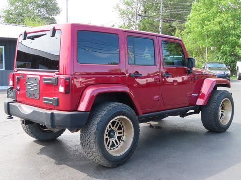 Used 2013 Jeep Wrangler Unlimited Rubicon w/ Dual Top Group AWD/4WD image 6
