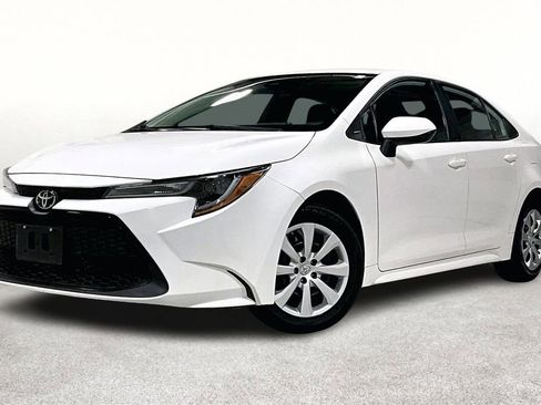 Used 2022 Toyota Corolla LE image 14